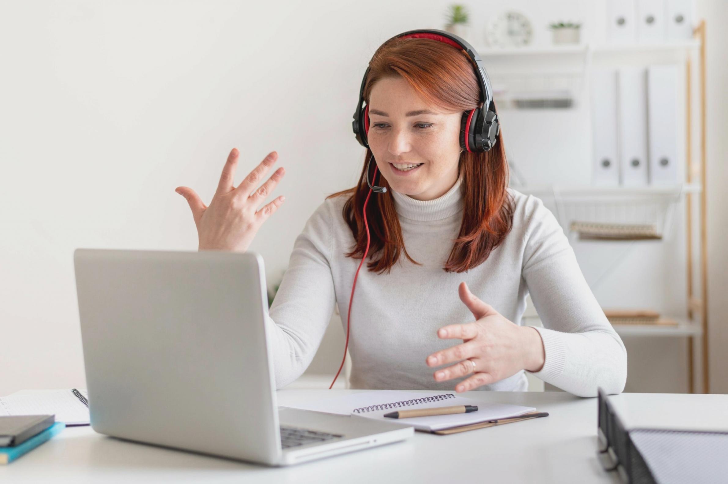 Japanese learning environment with audio and text materials